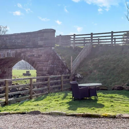 Holiday home Paddy Waddells Rest *